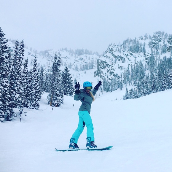 Meet your Posher, Emily - Picture 2 of 8